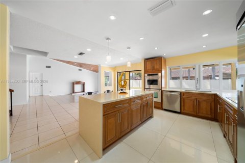 Купить виллу или дом в Лодерхилл, Флорида 5 спален, 267.28м2, № 2035927 - фото 3