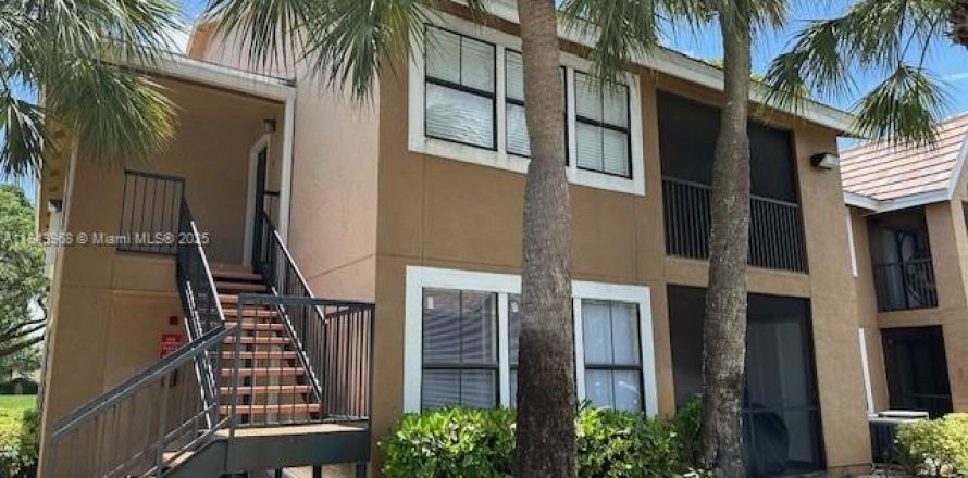 Condominio en Miami, Florida, 2 dormitorios  № 1842413