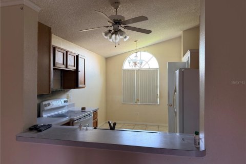 Villa ou maison à vendre à Kissimmee, Floride: 3 chambres, 113.9 m2 № 2321784 - photo 4