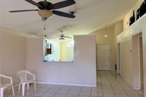 Villa ou maison à vendre à Kissimmee, Floride: 3 chambres, 113.9 m2 № 2321784 - photo 5