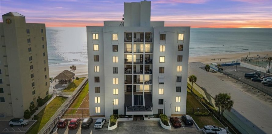 Condo in Daytona Beach, Florida, 2 bedrooms  № 1570417