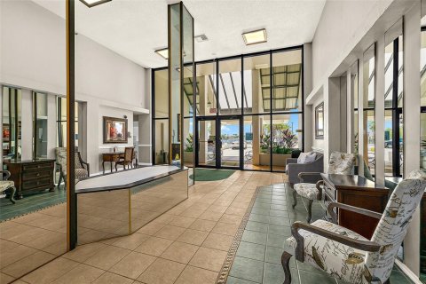 Condo in Daytona Beach, Florida, 2 bedrooms  № 1570417 - photo 25