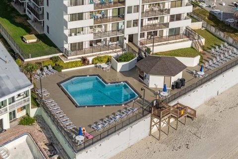 Condo in Daytona Beach, Florida, 2 bedrooms  № 1570417 - photo 30
