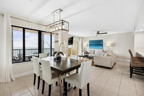 Condo in Daytona Beach, Florida, 2 bedrooms  № 1570417 - photo 17
