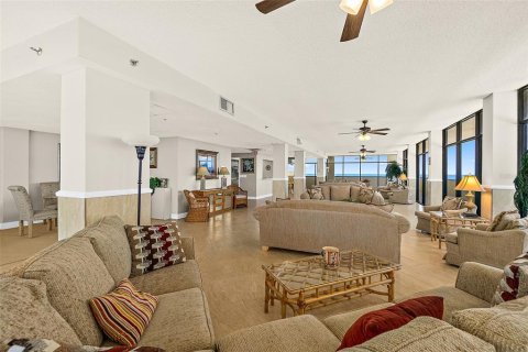 Condo in Daytona Beach, Florida, 2 bedrooms  № 1570417 - photo 26
