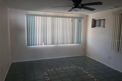 Casa en venta en New Port Richey, Florida, 2 dormitorios, 101.08 m2 № 2166525 - foto 7