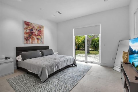 House in Sarasota, Florida 4 bedrooms, 253.72 sq.m. № 1910165 - photo 14