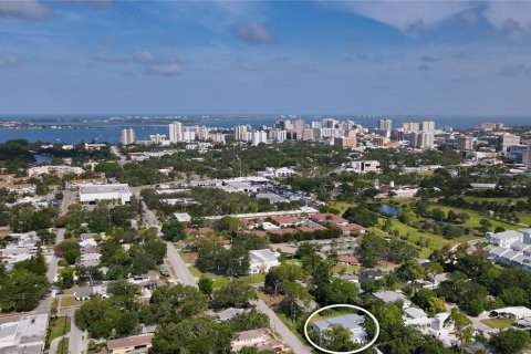 House in Sarasota, Florida 4 bedrooms, 253.72 sq.m. № 1910165 - photo 2