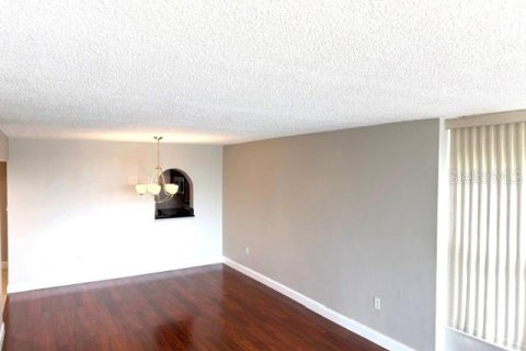 Condo in Winter Haven, Florida, 2 bedrooms № 2233647 - photo 12