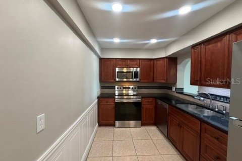 Condo in Winter Haven, Florida, 2 bedrooms № 2233647 - photo 4