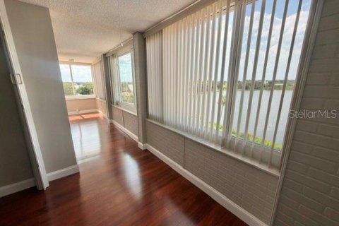 Condo in Winter Haven, Florida, 2 bedrooms № 2233647 - photo 25