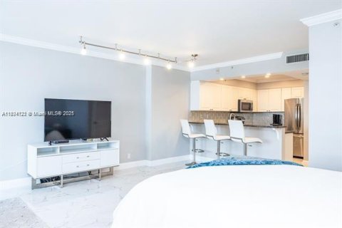 Condo in Hollywood, Florida  № 1813943 - photo 21