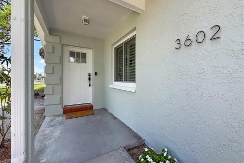 Casa en alquiler en Saint Pete Beach, Florida, 3 dormitorios, 141.58 m2 № 2277881 - foto 6