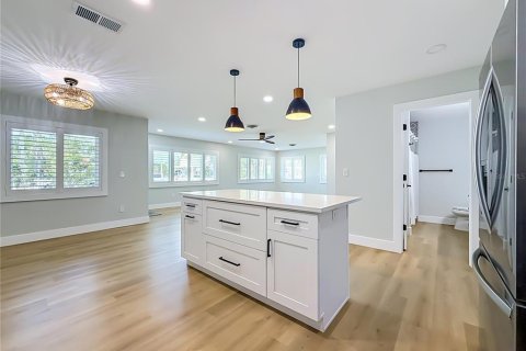 Casa en alquiler en Saint Pete Beach, Florida, 3 dormitorios, 141.58 m2 № 2277881 - foto 17