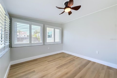 Casa en alquiler en Saint Pete Beach, Florida, 3 dormitorios, 141.58 m2 № 2277881 - foto 24