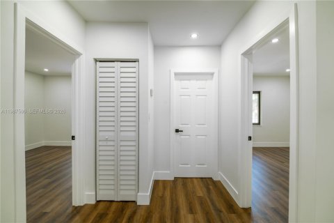 Купить виллу или дом в Майами, Флорида 3 спальни, 109.72м2, № 2049098 - фото 13