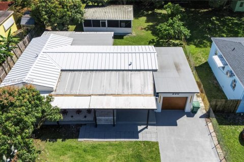 Купить виллу или дом в Майами, Флорида 3 спальни, 109.72м2, № 2049098 - фото 4