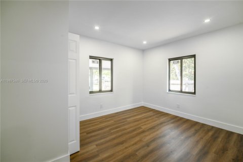 Купить виллу или дом в Майами, Флорида 3 спальни, 109.72м2, № 2049098 - фото 14