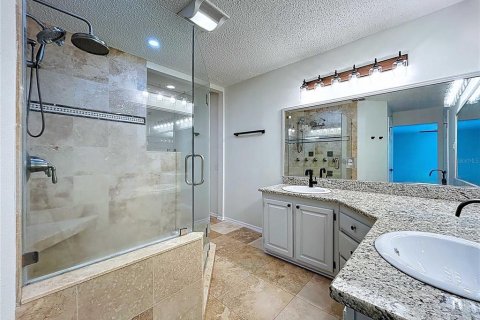 Casa en venta en Plant City, Florida, 5 dormitorios, 311.97 m2 № 1782186 - foto 20