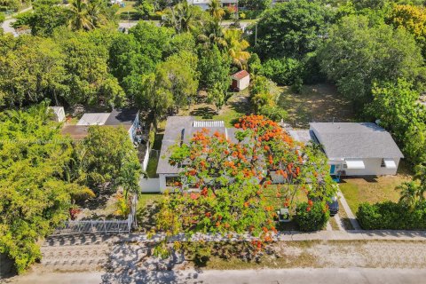 Villa ou maison à vendre à North Miami, Floride: 3 chambres, 123 m2 № 1865213 - photo 11