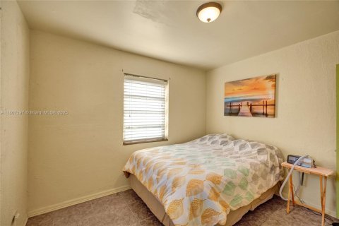 Villa ou maison à vendre à North Miami, Floride: 3 chambres, 123 m2 № 1865213 - photo 26