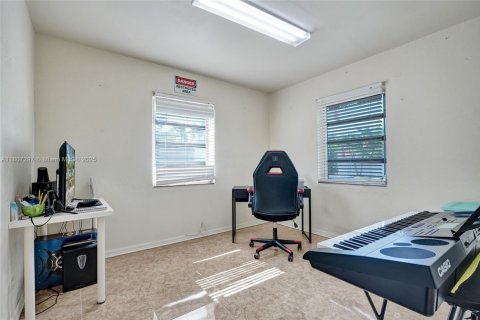 Villa ou maison à vendre à North Miami, Floride: 3 chambres, 123 m2 № 1865213 - photo 30
