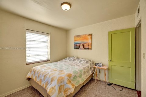 Villa ou maison à vendre à North Miami, Floride: 3 chambres, 123 m2 № 1865213 - photo 25