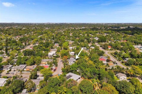 Villa ou maison à vendre à North Miami, Floride: 3 chambres, 123 m2 № 1865213 - photo 16