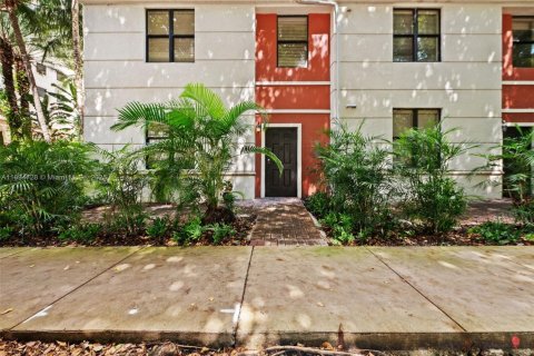 Купить таунхаус в Корал-Гейблс, Флорида 1 спальня, 105.07м2, № 1949135 - фото 8
