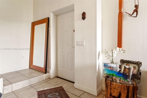 Купить таунхаус в Корал-Гейблс, Флорида 1 спальня, 105.07м2, № 1949135 - фото 10