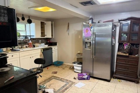 House in Orlando, Florida 3 bedrooms, 122.63 sq.m. № 2426000 - photo 10