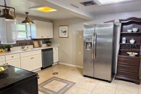 House in Orlando, Florida 3 bedrooms, 122.63 sq.m. № 2426000 - photo 9