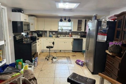 House in Orlando, Florida 3 bedrooms, 122.63 sq.m. № 2426000 - photo 8