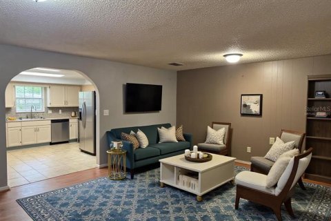 House in Orlando, Florida 3 bedrooms, 122.63 sq.m. № 2426000 - photo 3
