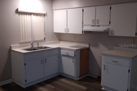 Touwnhouse à vendre à Avon Park, Floride: 2 chambres, 74.32 m2 № 2104475 - photo 7