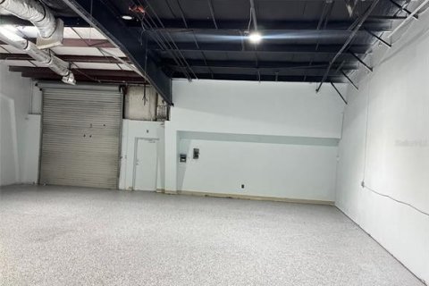 Commercial property in Orlando, Florida 297.29 sq.m. № 2231459 - photo 11