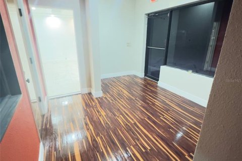 Commercial property in Orlando, Florida 297.29 sq.m. № 2231459 - photo 6