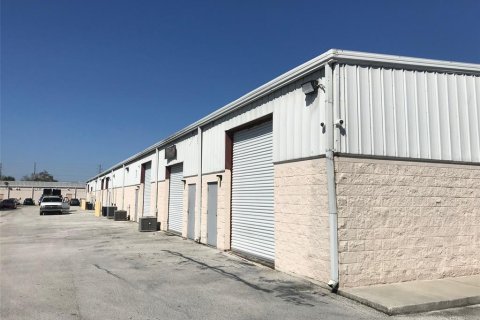 Commercial property in Orlando, Florida 297.29 sq.m. № 2231459 - photo 5