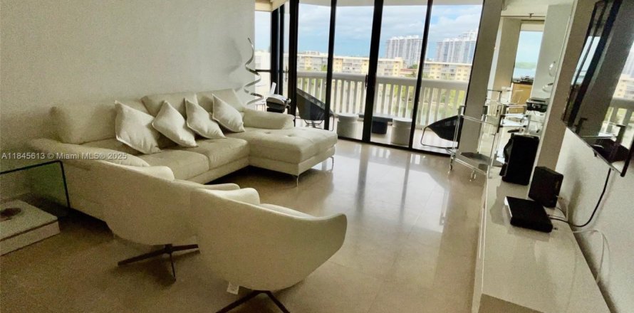 Condo à Aventura, Floride, 2 chambres № 1878388