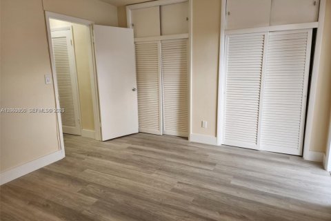 Copropriété à louer à Hollywood, Floride: 1 chambre, 59.46 m2 № 2268797 - photo 3