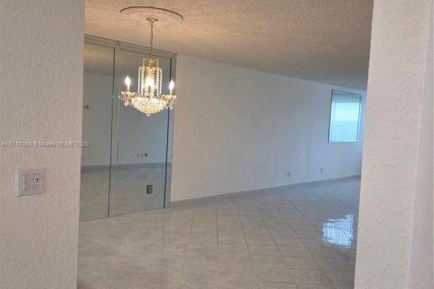 Condominio en venta en Sunrise, Florida, 2 dormitorios, 131.74 m2 № 1708191 - foto 7