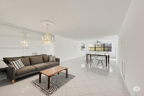 Condominio en venta en Sunrise, Florida, 2 dormitorios, 131.74 m2 № 1708191 - foto 1
