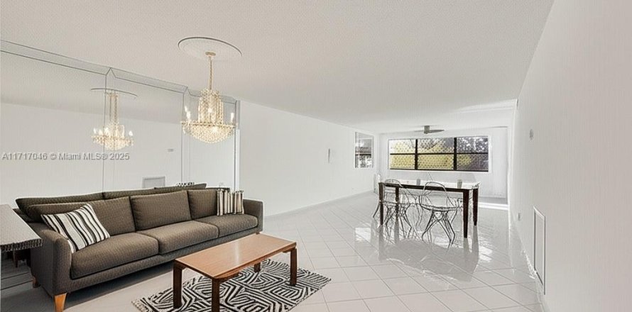 Condominio en Sunrise, Florida, 2 dormitorios № 1708191