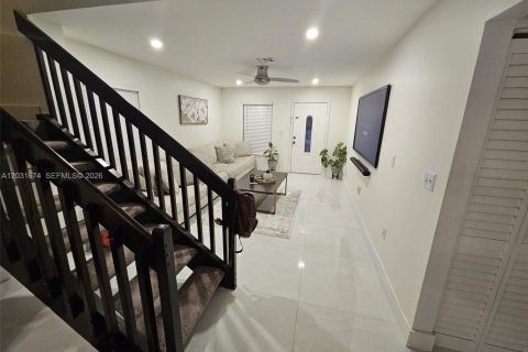Villa ou maison à vendre à Miramar, Floride: 3 chambres, 145.76 m2 № 2182682 - photo 2