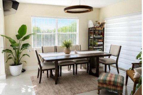 Villa ou maison à Miramar, Floride 3 chambres, 145.76 m2 № 2182682