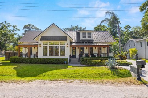 Casa en Tampa, Florida 5 dormitorios, 241.55 m2 № 2112442