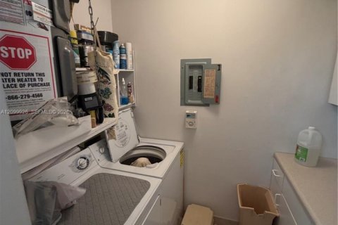 Condo in Greenacres, Florida, 2 bedrooms  № 2397914 - photo 20