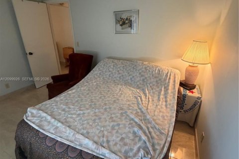 Condo in Greenacres, Florida, 2 bedrooms  № 2397914 - photo 3