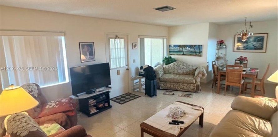 Condo in Greenacres, Florida, 2 bedrooms  № 2397914