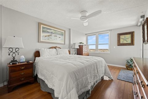 Condo in Saint Pete Beach, Florida, 2 bedrooms  № 1844909 - photo 6